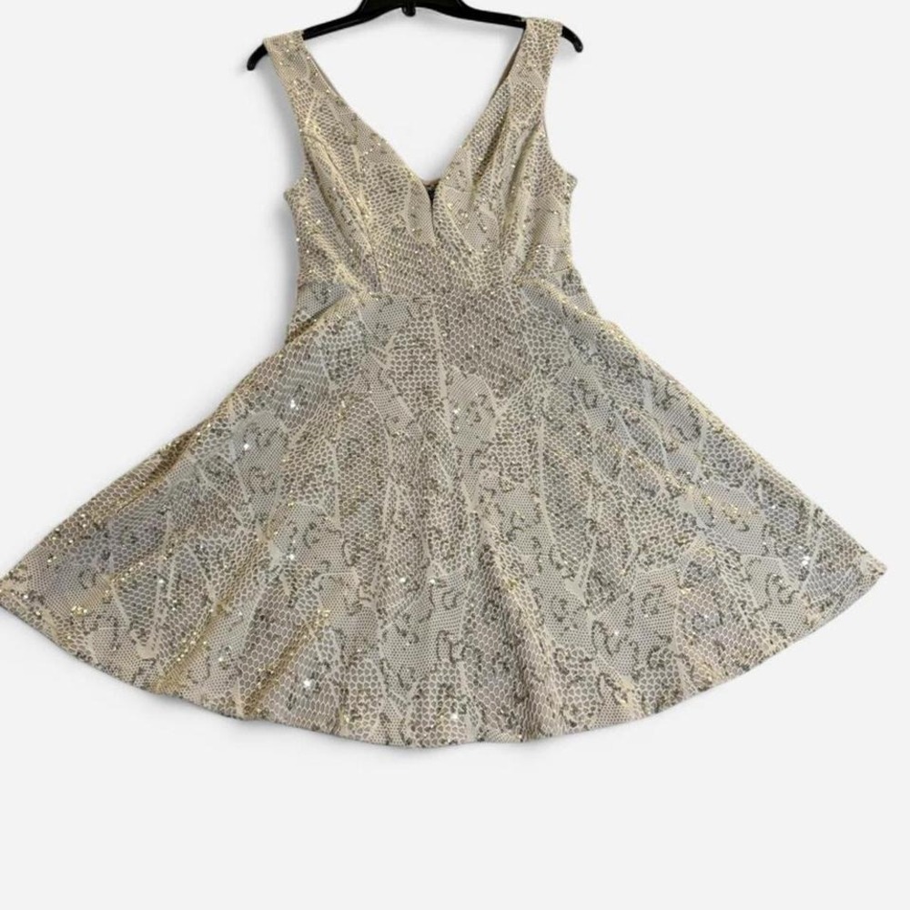 Bailey Blue Gold Sequin Lace Fit and Flare Cocktail Dress Cream Size L 3JTIN0454
